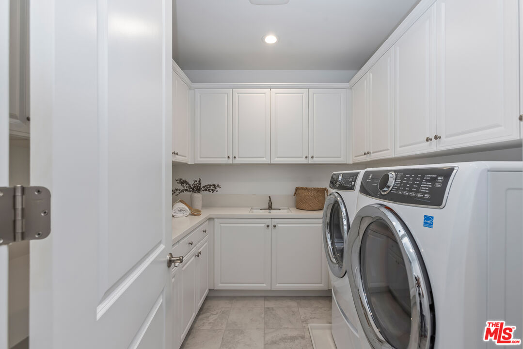 20162 W Cromwell Way