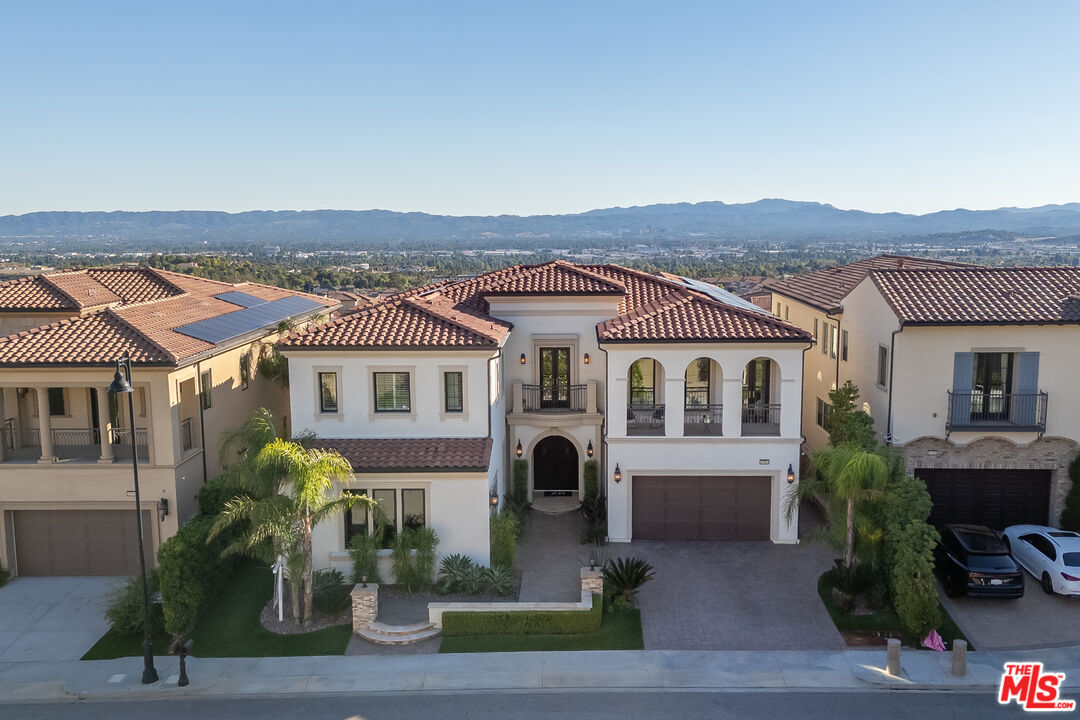 20162 W Cromwell Way