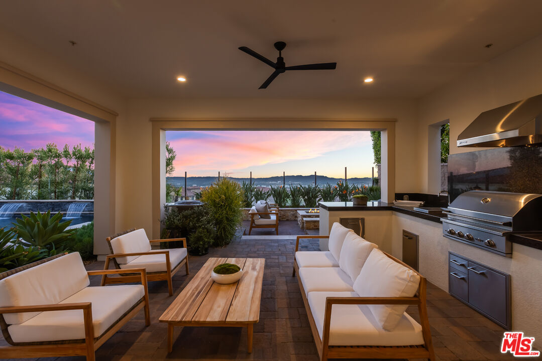 20162 W Cromwell Way