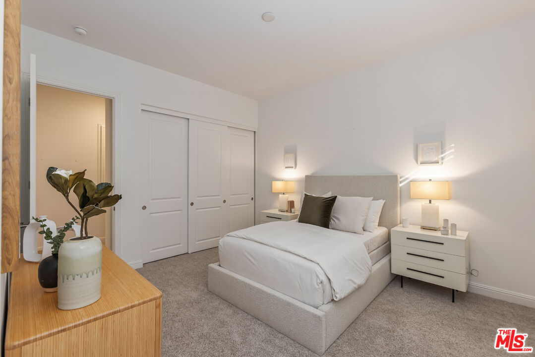 20162 W Cromwell Way