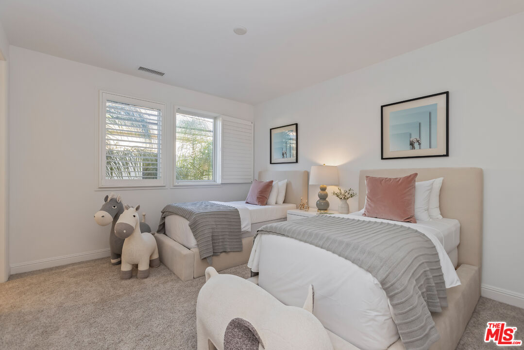 20162 W Cromwell Way