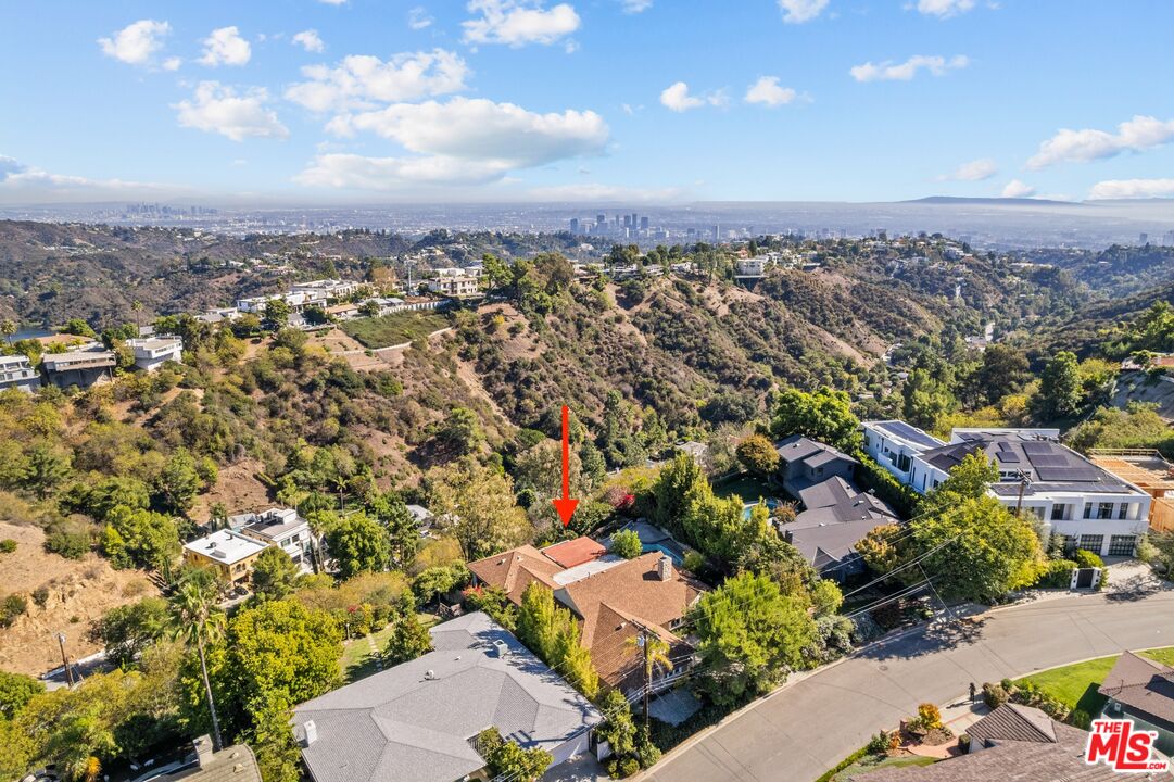 2120 Linda Flora Dr