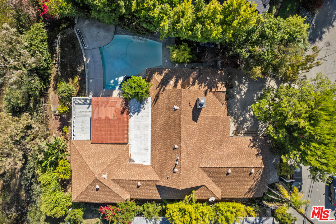 2120 Linda Flora Dr