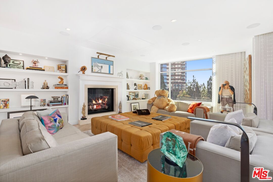 1 W Century Dr Unit: 5B