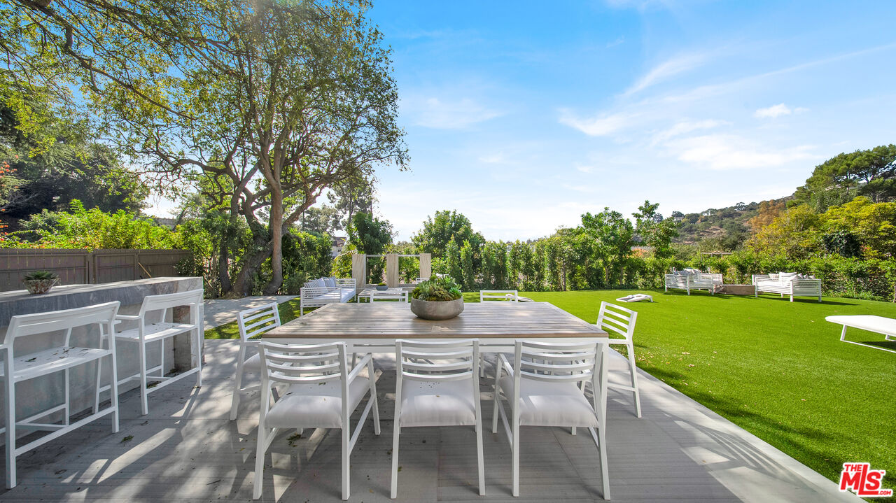 11601 Bellagio Rd