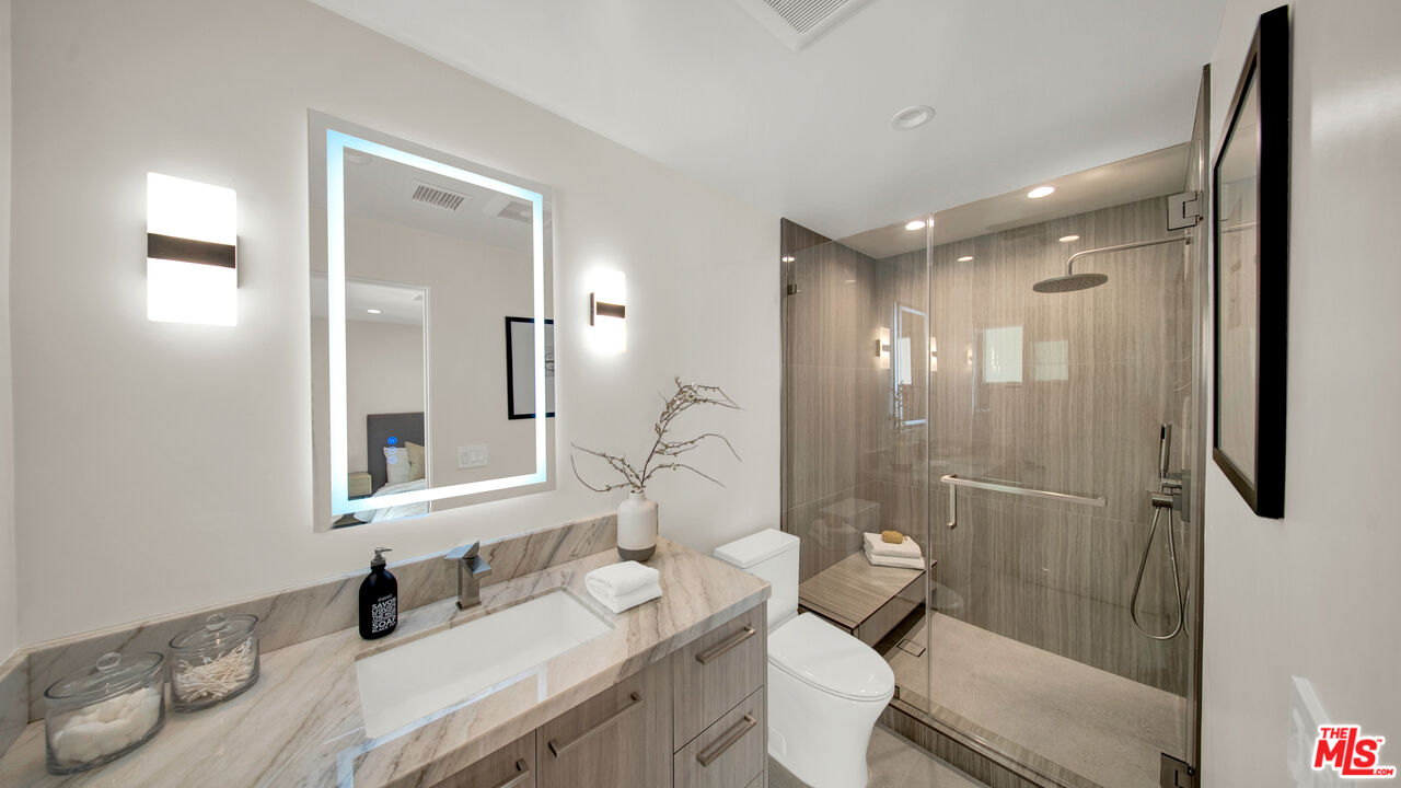 11601 Bellagio Rd