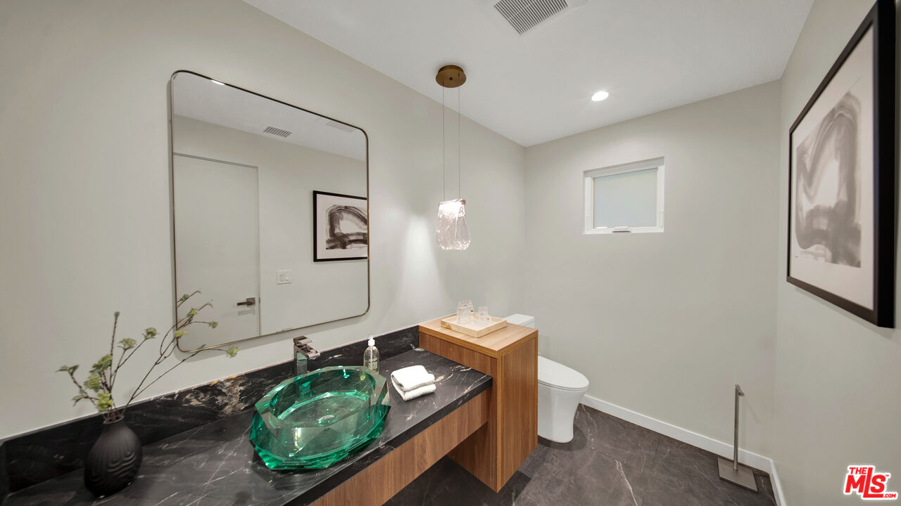 11601 Bellagio Rd