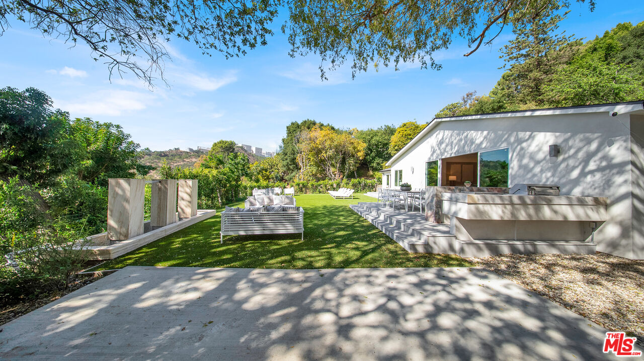 11601 Bellagio Rd