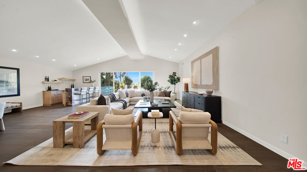 11601 Bellagio Rd