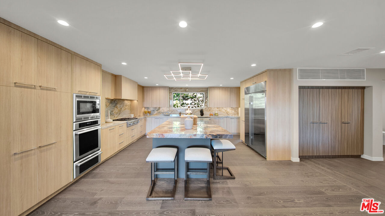 11601 Bellagio Rd