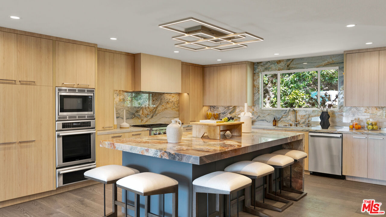 11601 Bellagio Rd