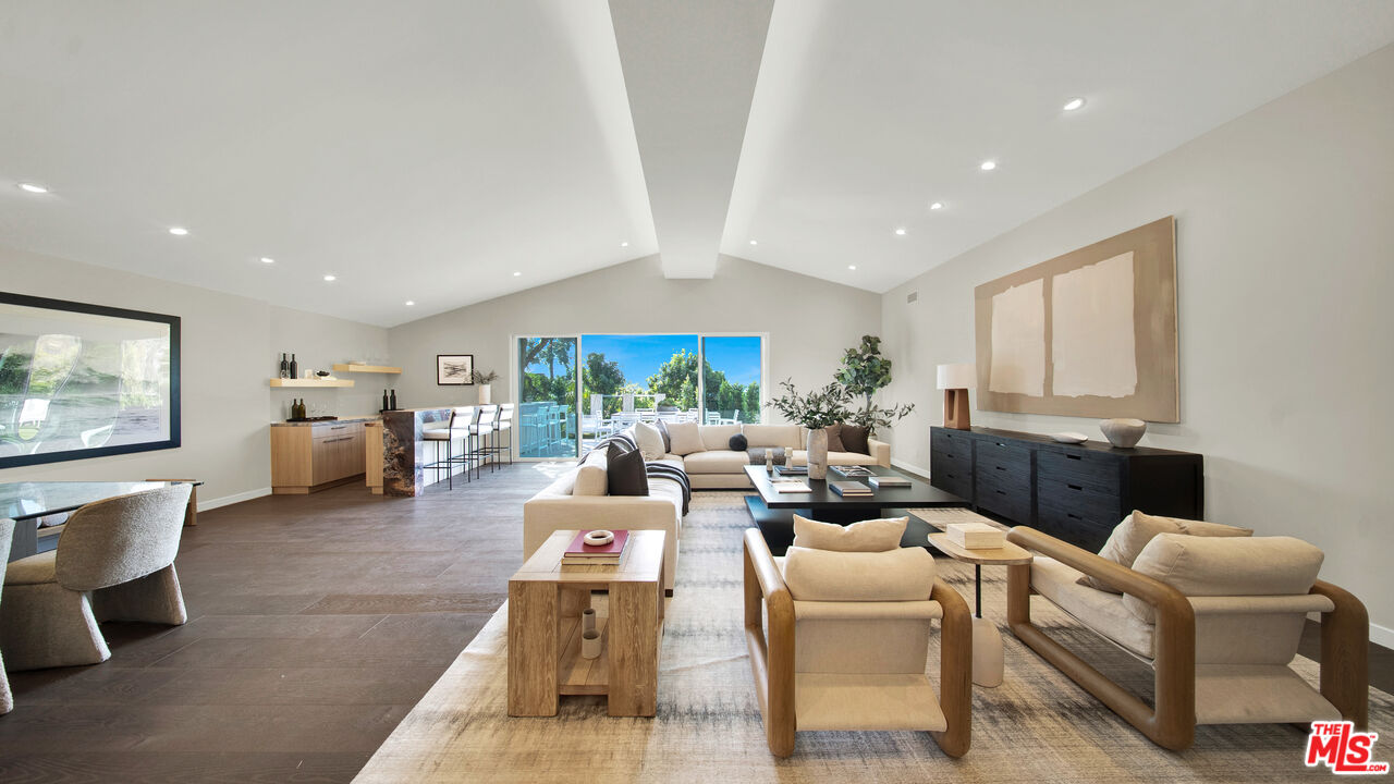 11601 Bellagio Rd