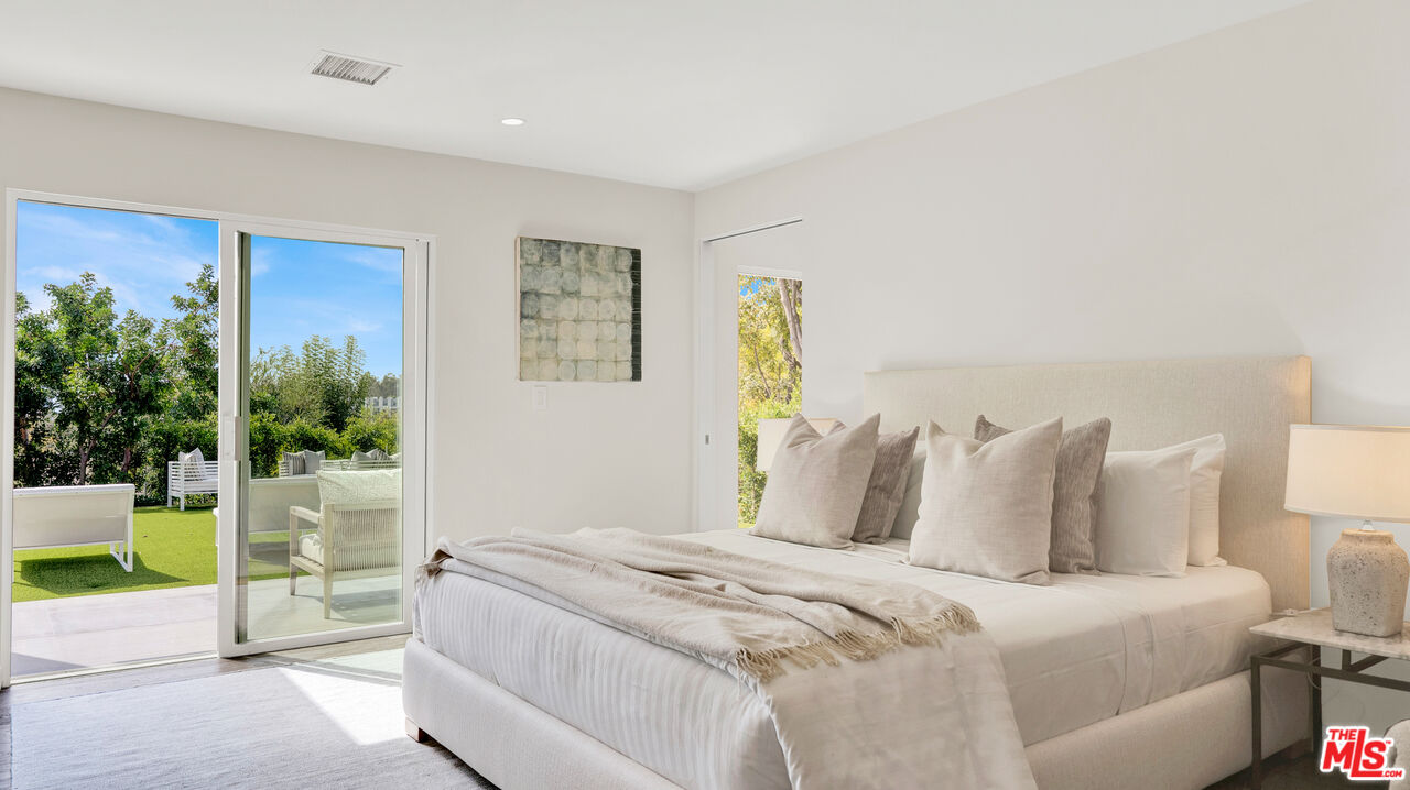 11601 Bellagio Rd