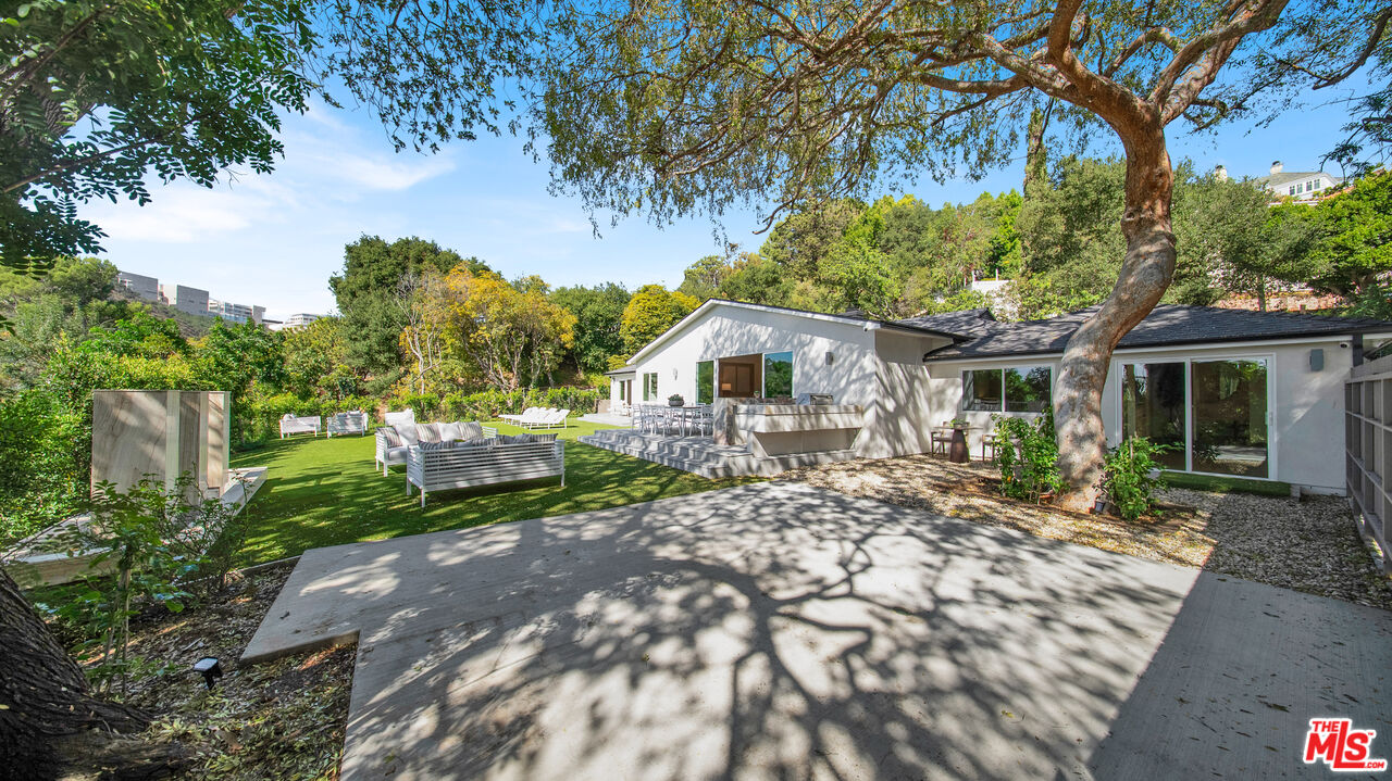 11601 Bellagio Rd
