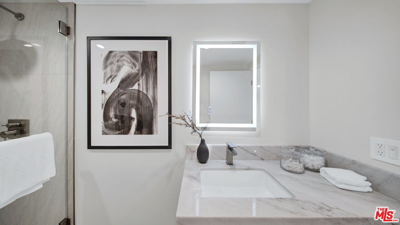 11601 Bellagio Rd