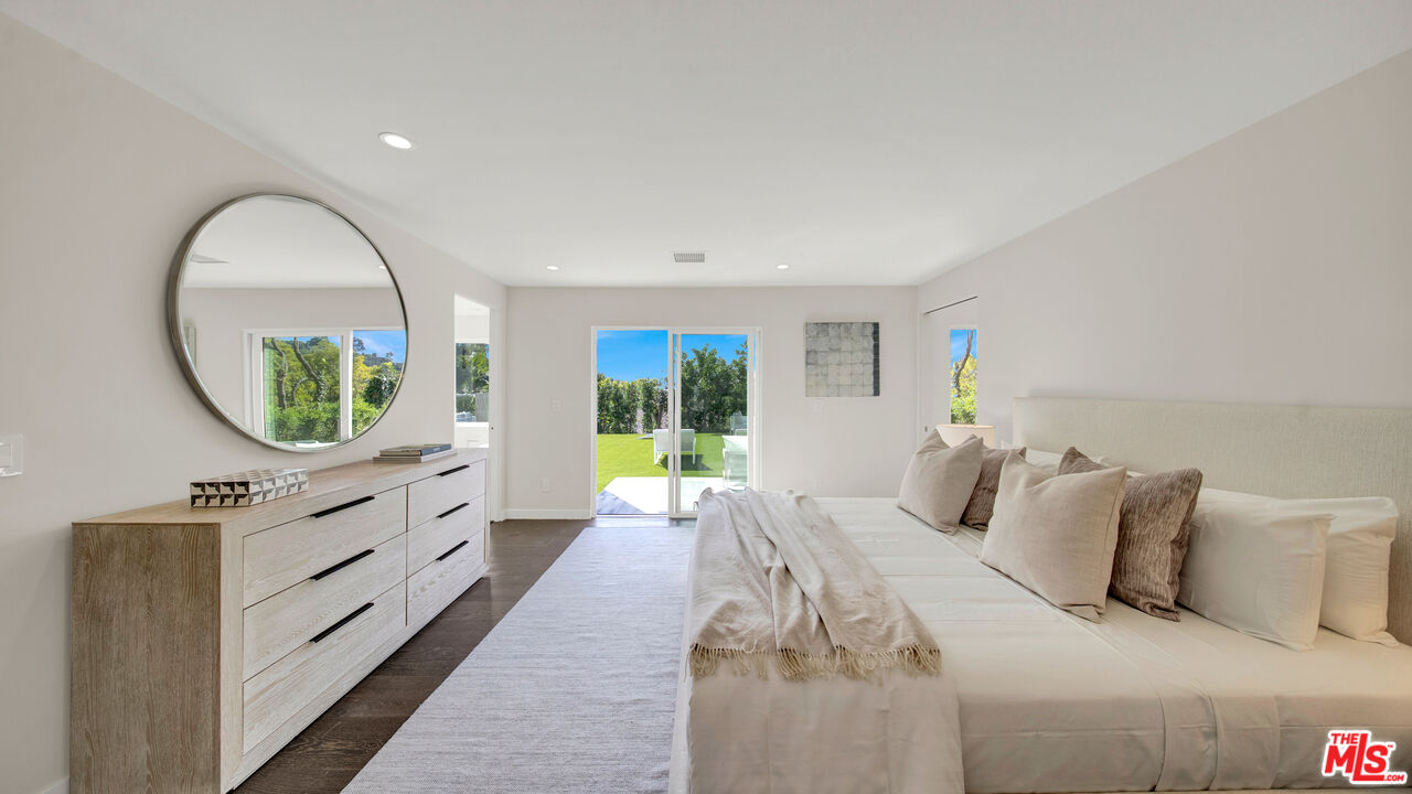 11601 Bellagio Rd