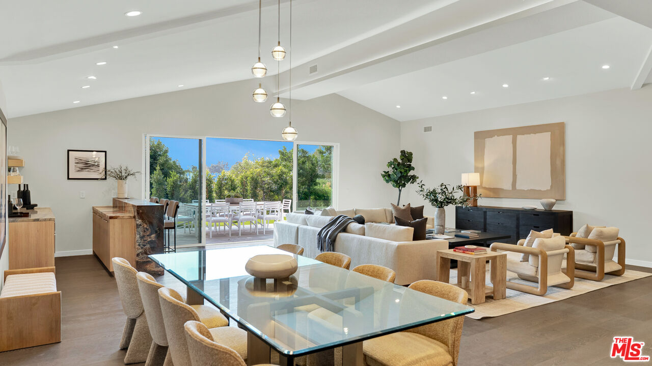 11601 Bellagio Rd