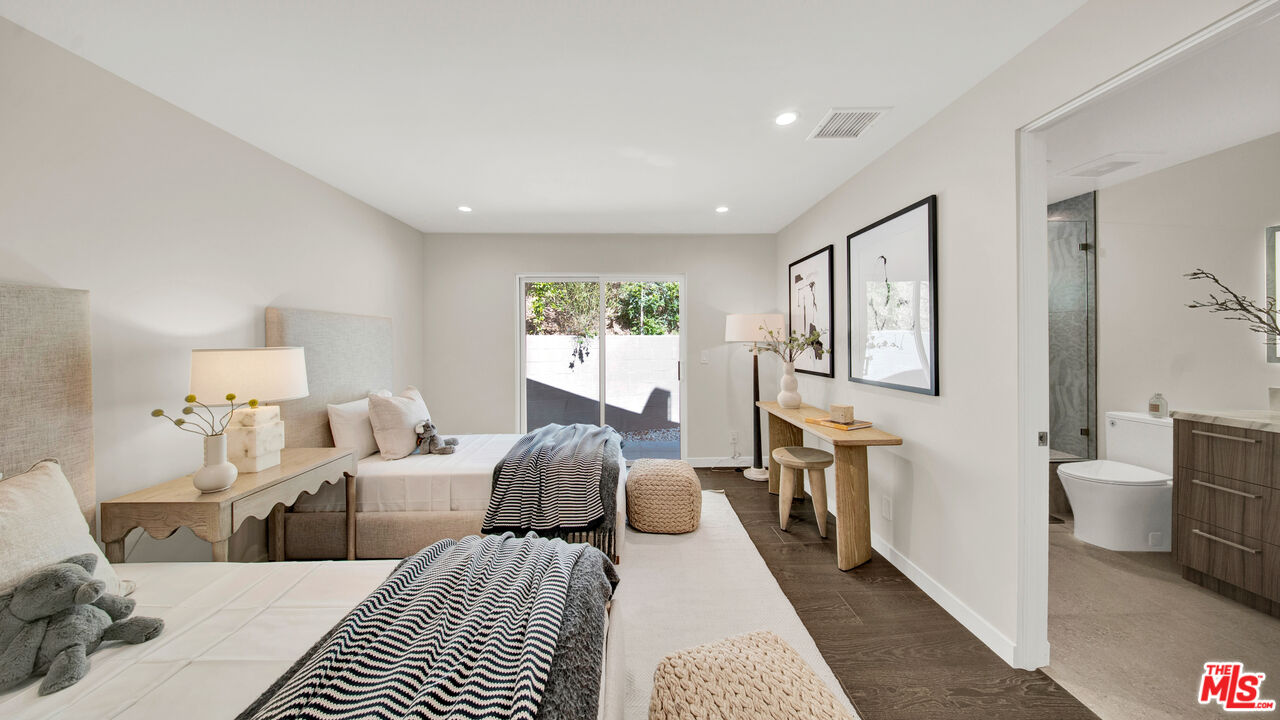 11601 Bellagio Rd