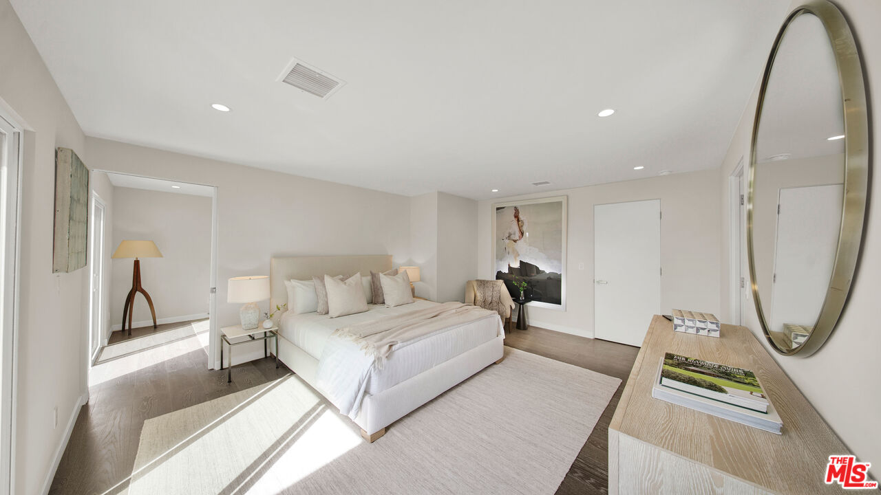 11601 Bellagio Rd