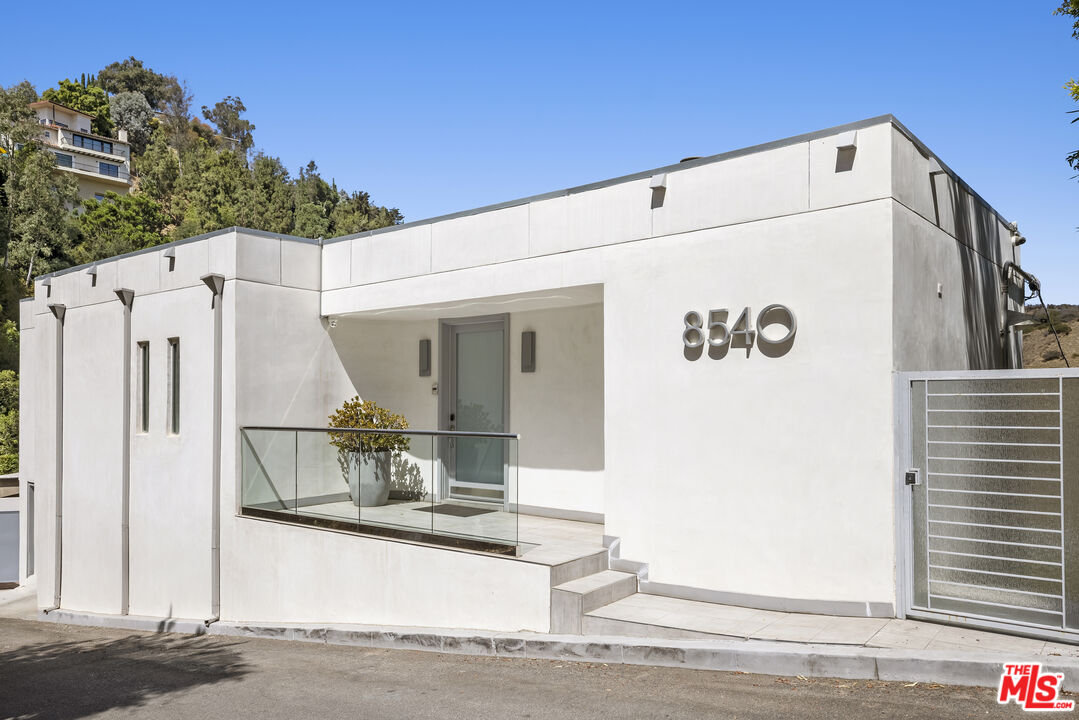 8540 Hillside Ave