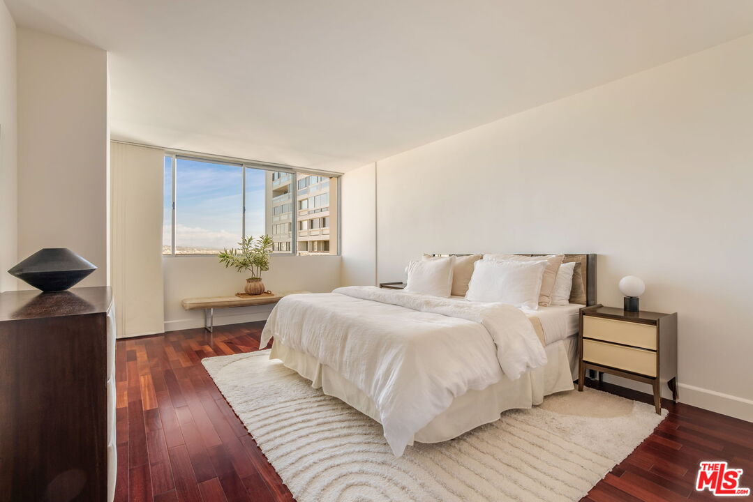 2220 Avenue Of The Stars Unit: 1803