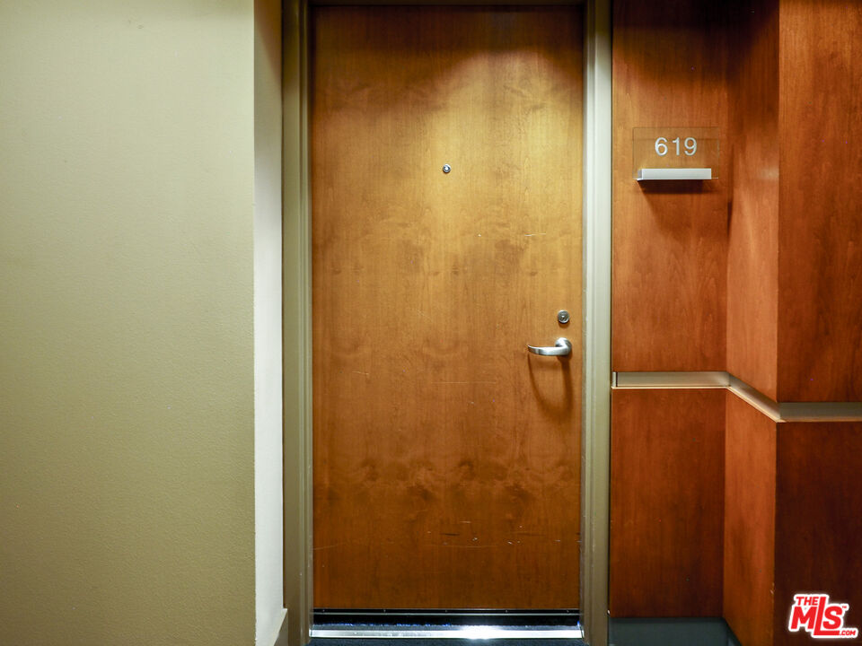 13700 Marina Pointe Dr Unit: 619