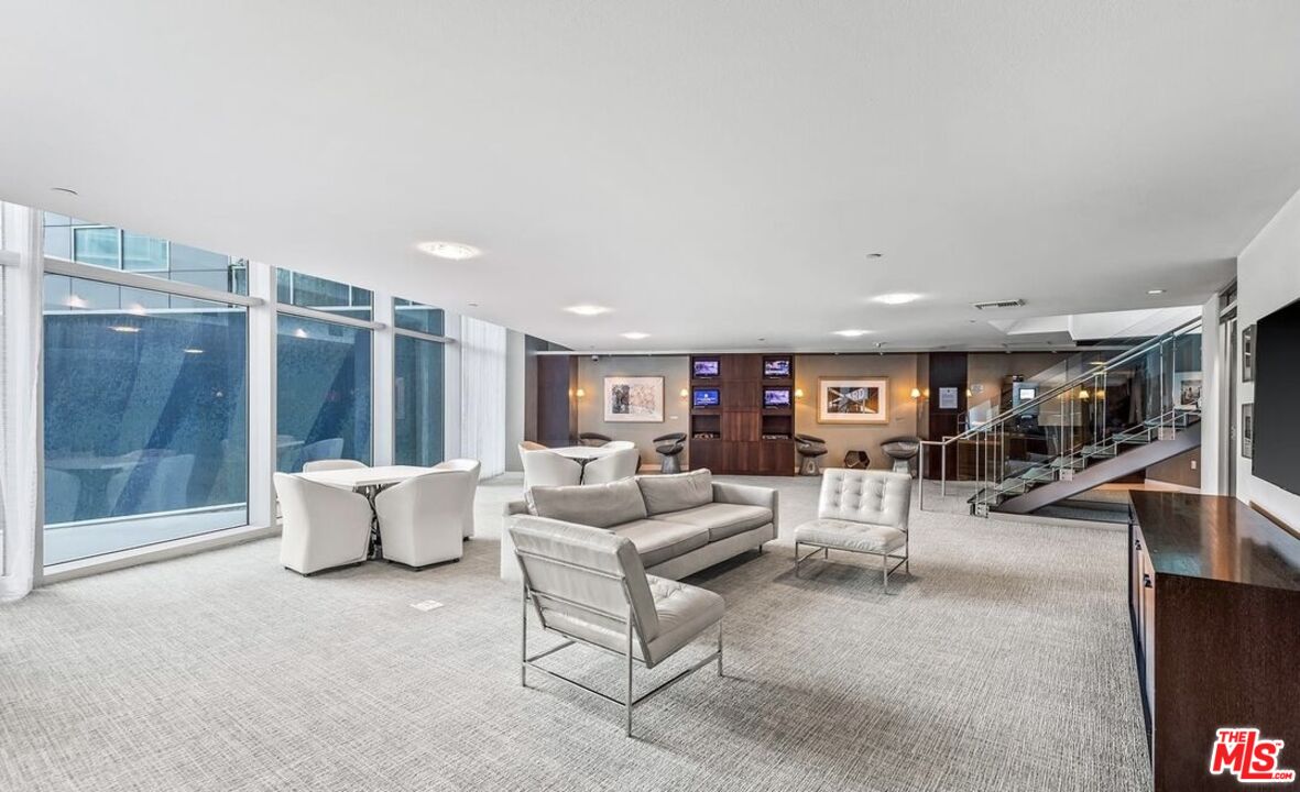 13700 Marina Pointe Dr Unit: 619