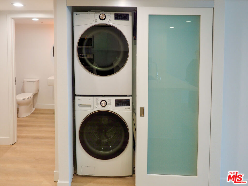 13700 Marina Pointe Dr Unit: 619