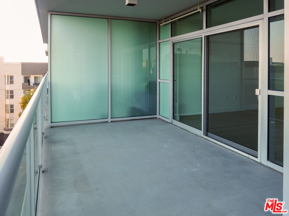 13700 Marina Pointe Dr Unit: 619