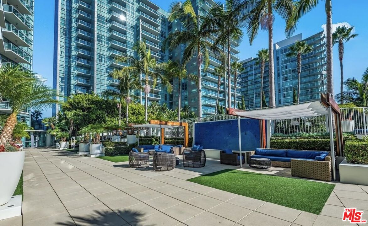 13700 Marina Pointe Dr Unit: 619