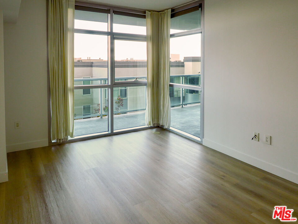 13700 Marina Pointe Dr Unit: 619