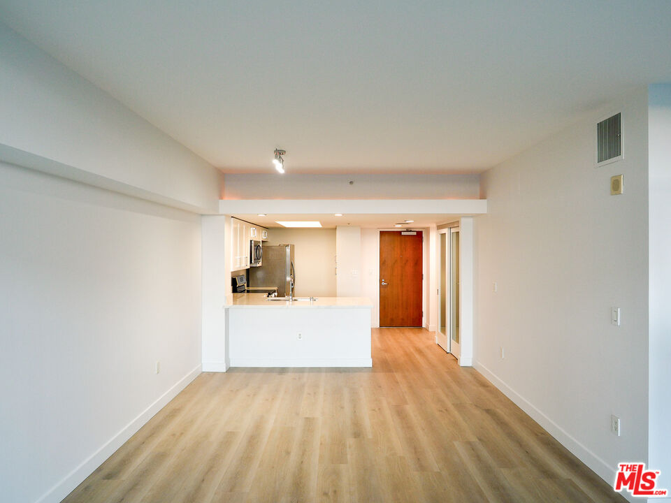 13700 Marina Pointe Dr Unit: 619