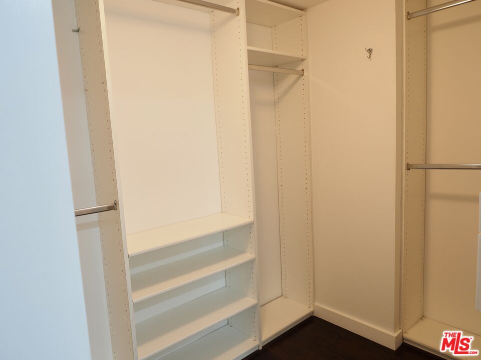 13700 Marina Pointe Dr Unit: 619
