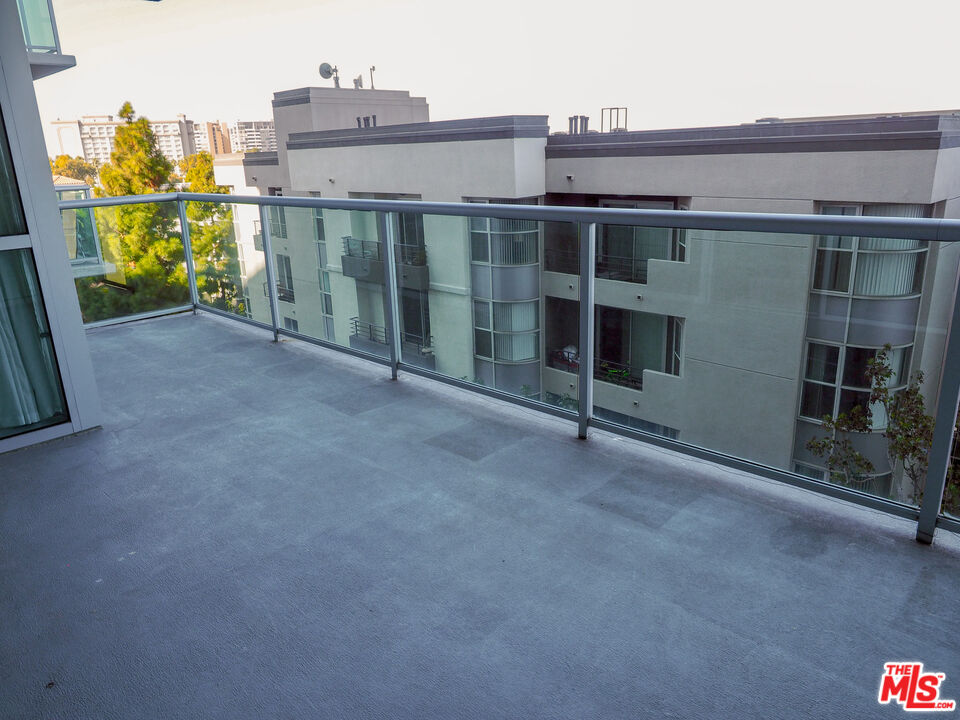 13700 Marina Pointe Dr Unit: 619