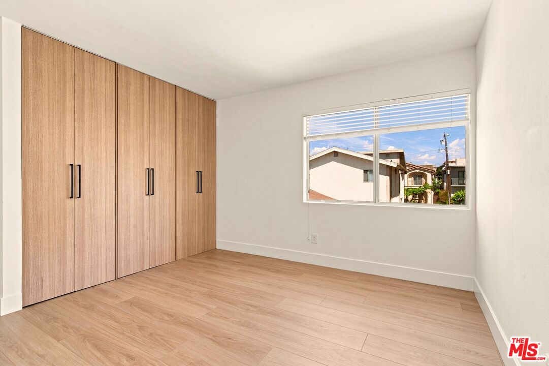2214 Dufour Ave Unit: B