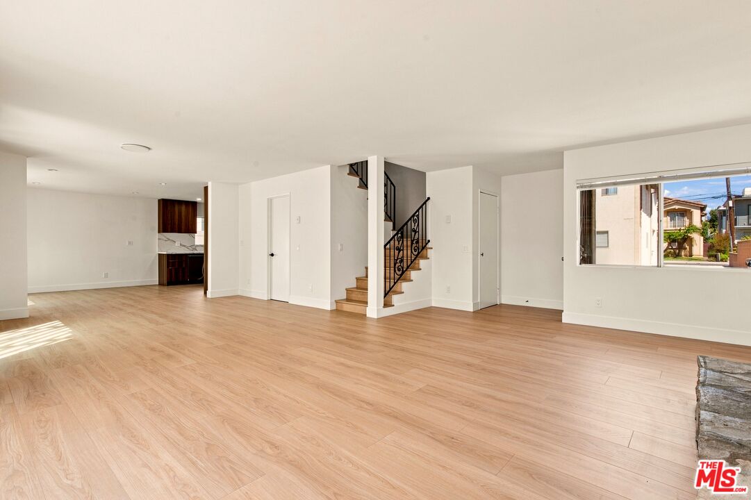 2214 Dufour Ave Unit: B