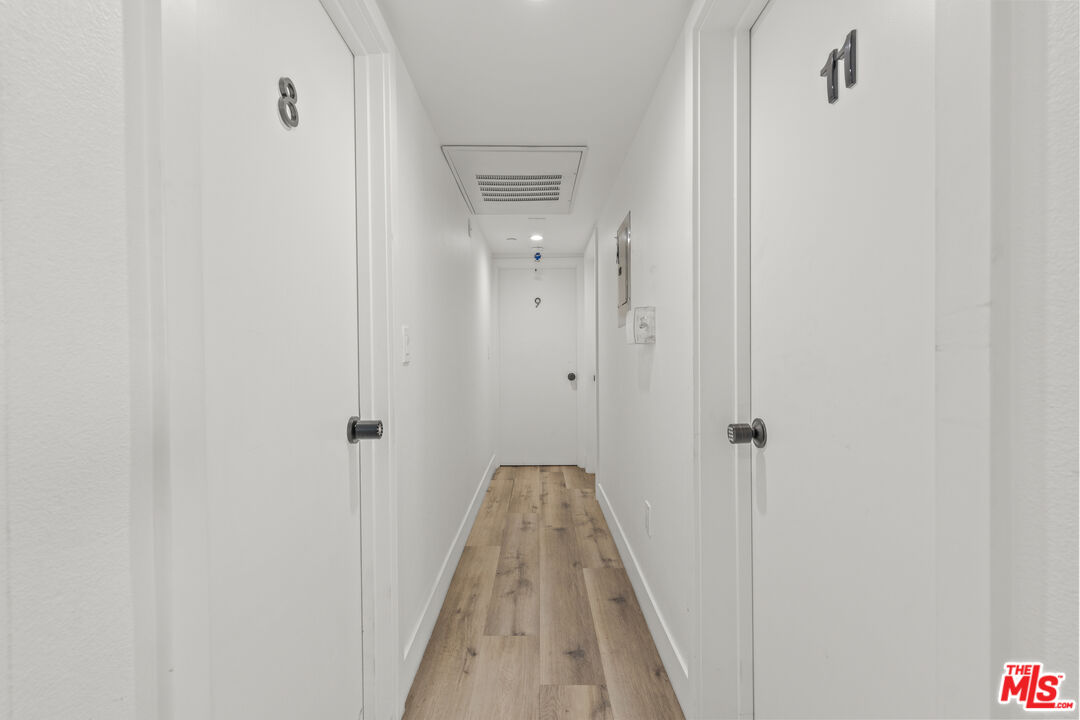 1110 W 40th Pl