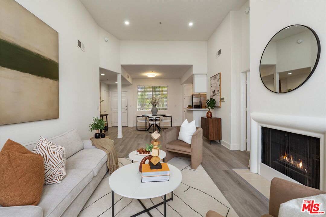 1225 Armacost Ave Unit: 304