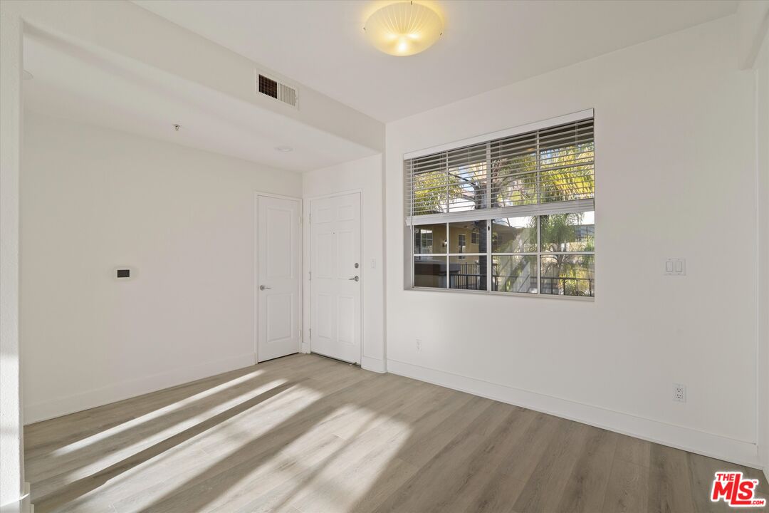 1225 Armacost Ave Unit: 304