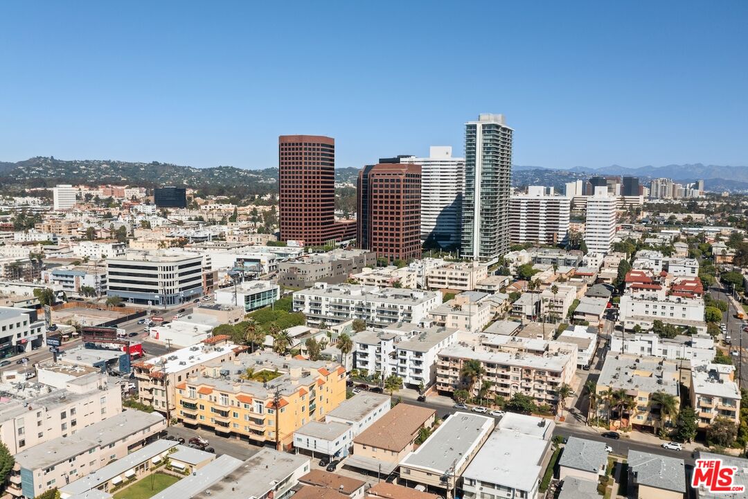 1225 Armacost Ave Unit: 304