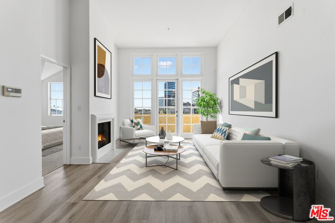 1225 Armacost Ave Unit: 304