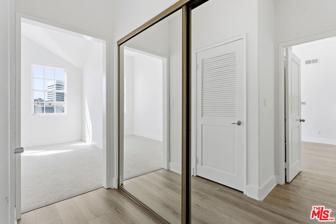 1225 Armacost Ave Unit: 304