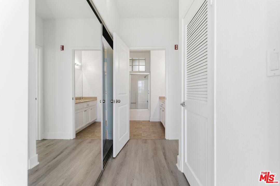 1225 Armacost Ave Unit: 304