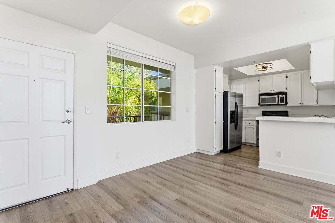 1225 Armacost Ave Unit: 304