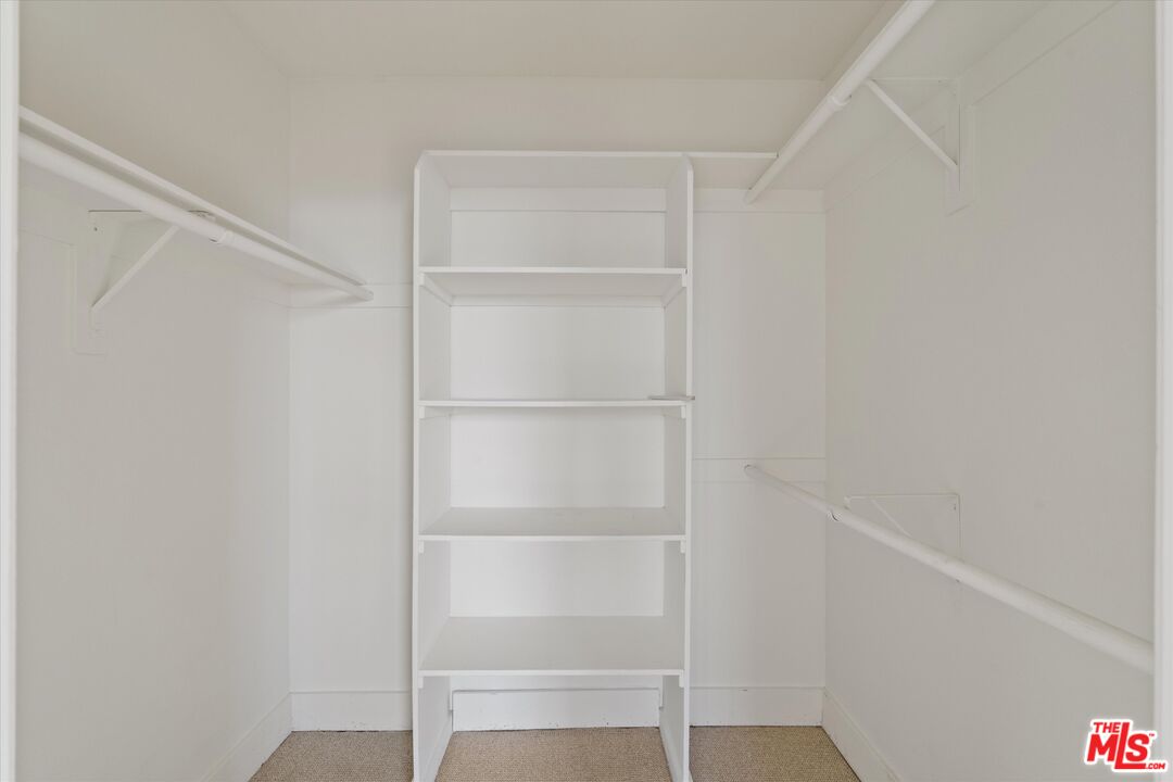 1225 Armacost Ave Unit: 304