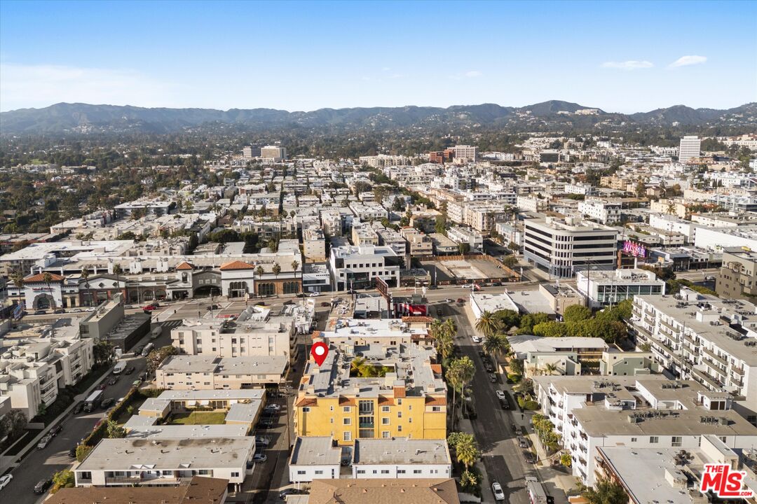 1225 Armacost Ave Unit: 304