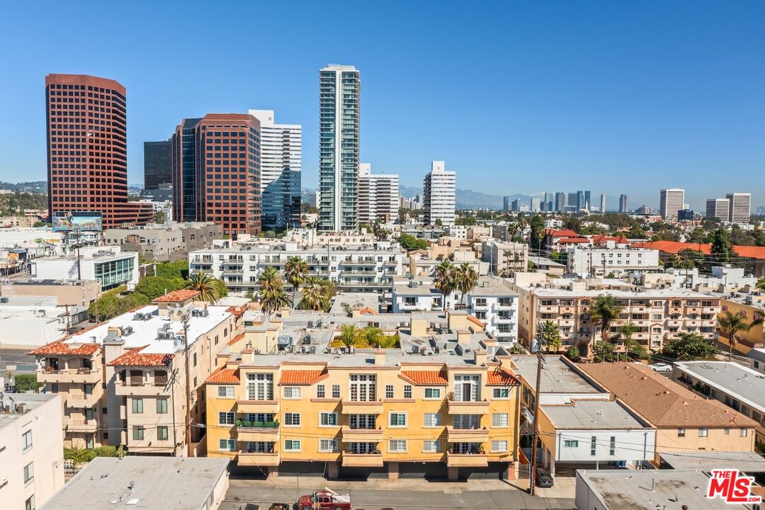 1225 Armacost Ave Unit: 304