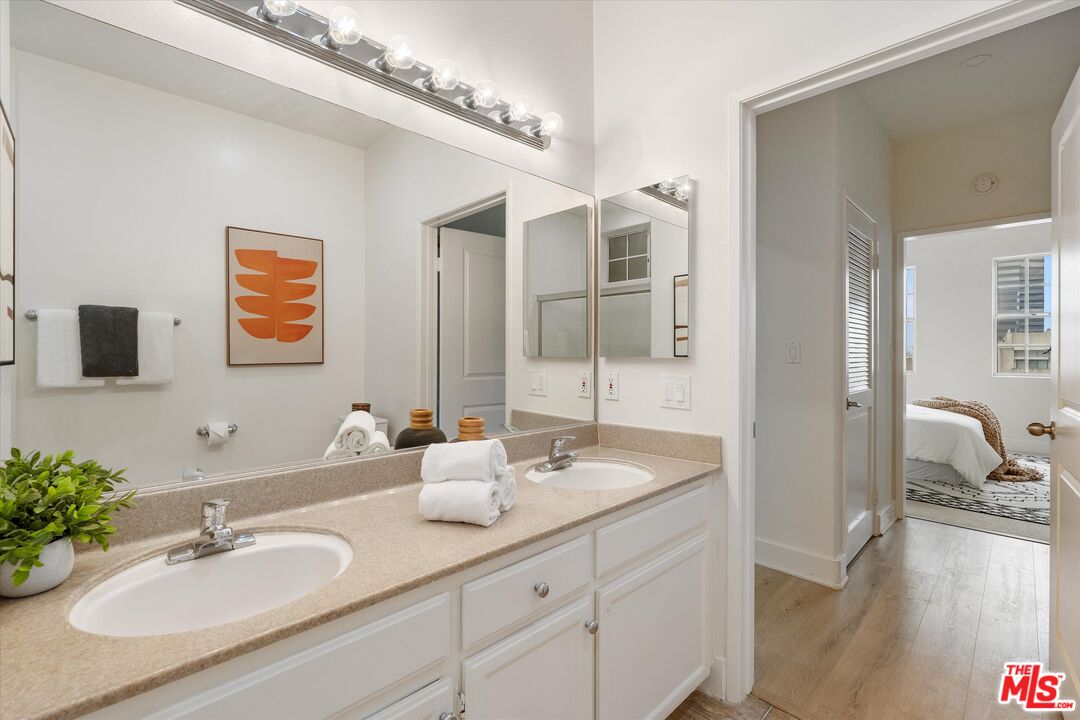 1225 Armacost Ave Unit: 304