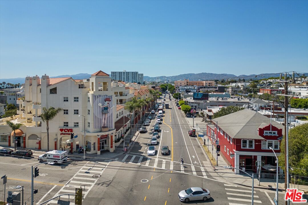 235 Main St Unit: 121