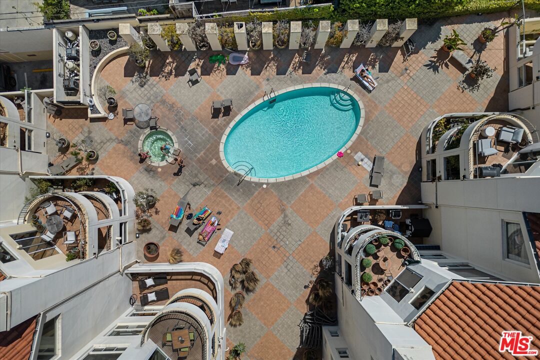 235 Main St Unit: 121